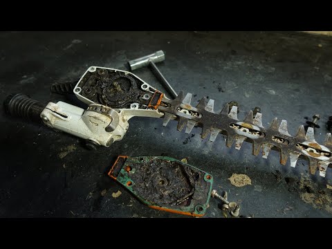 Видео: Как заменить изношенные ножи кустореза Stihl HL-KM 145°