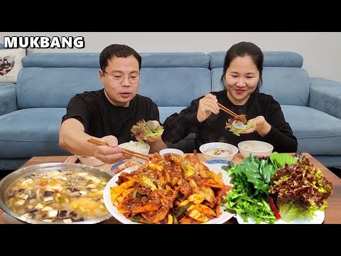 Видео: Острая жареная свинина по-корейски и мягкая тушеная паста из соевых бобов тофуㅣCookingㅣMukbang