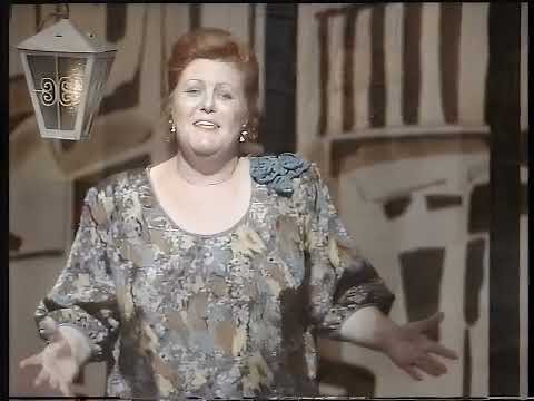 Видео: Petranka Kostadinova - Razgrani granka maslinka | Петранка Костадинова - Разграни гранка маслинка