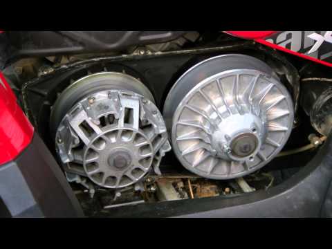 Видео: Советы Ultimax: замена приводного ремня Can-Am Outlanders