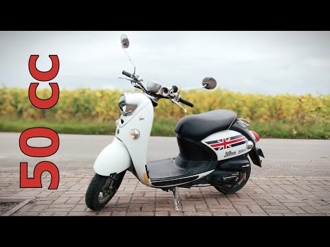 Видео: Yamaha Vino 4t - скутер на стиле