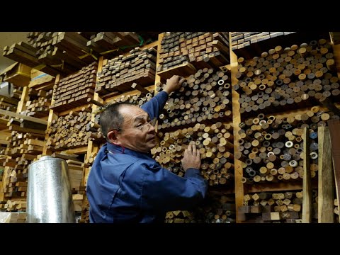 Видео: Процесс изготовления бильярдного кия. Бильярдный кий, любимый профессионалами всего мира.