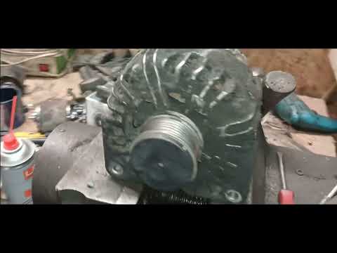 Видео: Обслуживание генератора на рено меган 3. Нет заряда.