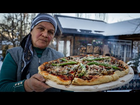 Видео: Зимняя Пицца с Говядиной на Садже