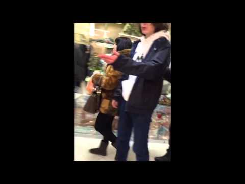 Видео: Покушение на сияющего ярко Yung Trappa