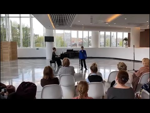 Видео: И. Дунаевский «Дорожная песня» Исполняет Виктор Скоробродов