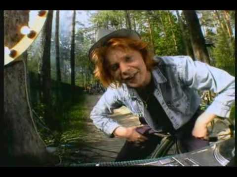 Видео: ИВАНУШКИ Int. - Зачем вы девочки любите белобрысых