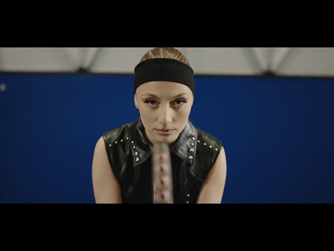 Видео: Mihaela Marinova - Цялата любов (Official Video)