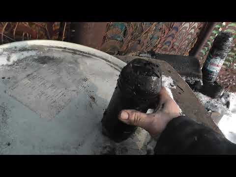 Видео: Сырая угольная пыль в ПЭТ бутылки .