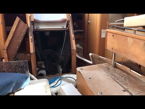 Видео: 2. Яхта Jeanneau Sun Odyssey 44i 2011г., разбитая, но выжившая, после урагана “Ирма“