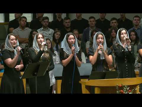Видео: “Он в жизнь пришёл мою” - Групповое Пение