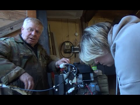 Видео: МОНТИРУЕМ НОВЫЙ МОТОР НА БОЛОТОХОД