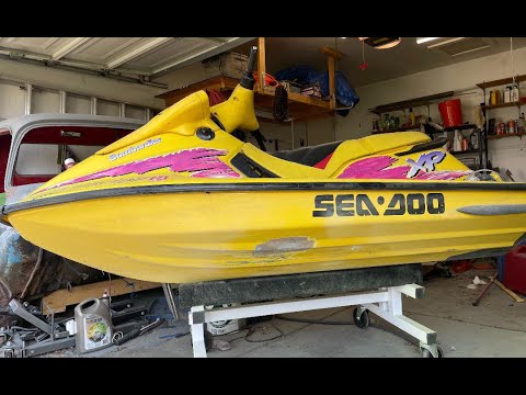 Видео: Ремонт корпуса гидроцикла из стекловолокна. Как это сделать