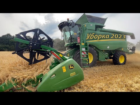 Видео: Уборка озимого ячменя 2023г. Урожайность зашкаливает! John Deere T550i