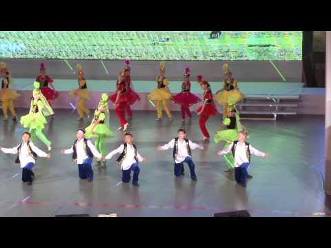 Видео: Уйгурский шуточный танец ансамбль "Вдохновение".