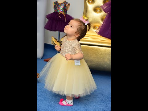 Видео: Как сшить платье для девочки из фатина МК / How to sew a baby dress DIY