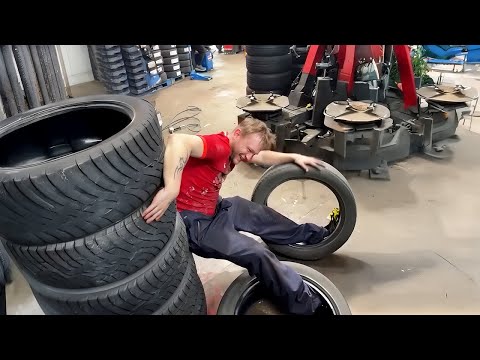 Видео: 100% смешные фейлы 😂 Попробуй не засмеяться