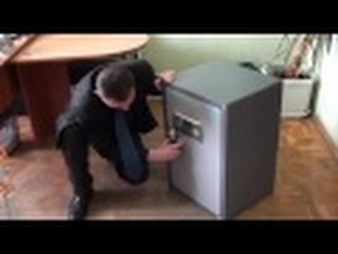Видео: Как открыть сейф с электронным замком how to open a safe with an electronic lock |#Инженер