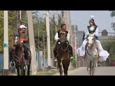 Видео: Қытайдан шыққан қос салт атты Астанаға жетті