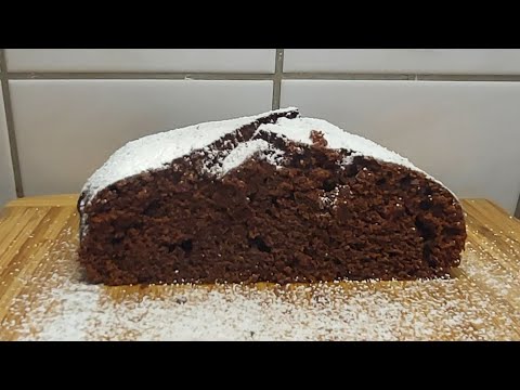 Видео: Schokoladenkuchen mit Kefir/ Шоколадный пирог на кефире