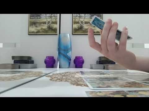 Видео: Женатый мужчина. Что у него на сердце? Что в доме? Его отношения с женой? Его чувства к Вам?