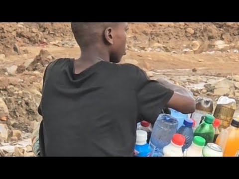 Видео: Маленький мальчик-игбо торгует 💔😭