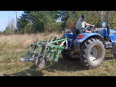 Видео: Картоплекопалка з мінітрактором у роботі🔥🚜🥔