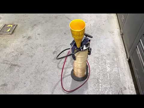 Видео: Инструкции по замене трансмиссионной жидкости в Lexus RX350 F-Sport 2013–2015 гг.