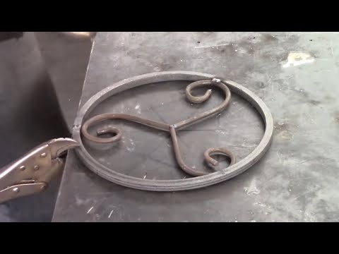 Видео: Что можно сделать из полнотелого квадрата и проволоки!