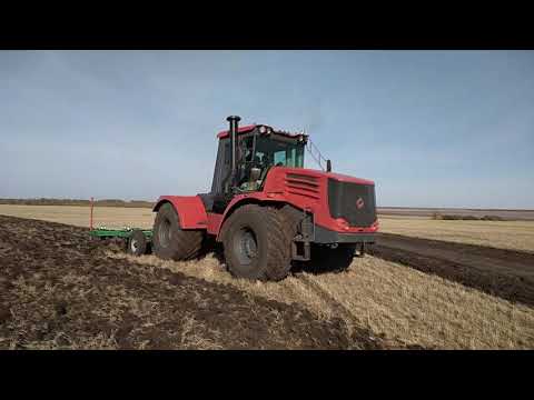 Видео: К 744Р2 и К 700А + плуг чизельный ПЧ 4,5