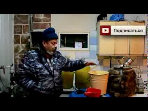 Видео: Смешивание фруктовой и сахарной браги, декантирование браги