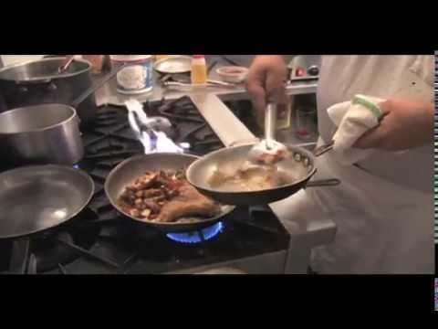 Видео: Итальянская свиная отбивная с картофелем