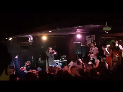 Видео: Децл aka Le Truk - Сине-красные огни (live @ Punk Fiction 03.11.2018)