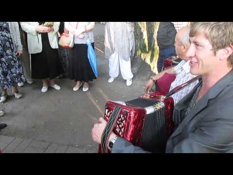 Видео: Игорь Шипков - попурри на пятачке в Измайлово