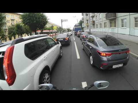 Видео: Обзор kawasaki zr-7s или на работу на 750 кубах