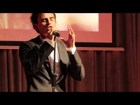 Видео: Кирилл Туриченко в концерт-холле Byblos 4.06.2011