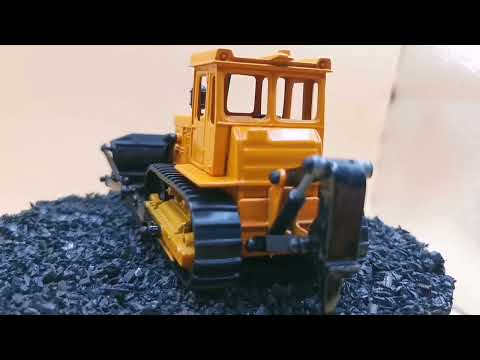 Видео: 1:43 USSR Buldozer T2 DZ-109B, CCCP Булдозер, Belarus Tractor T1