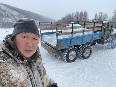 Видео: Заготовка льда в Себяне. Якутия.