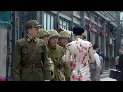 Видео: Женщина-капитан применила медовую ловушку, уничтожив на месте 1000 японских солдат.