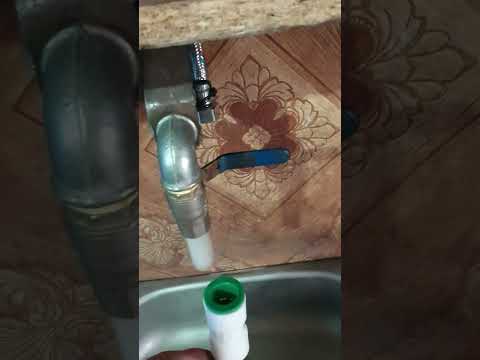 Видео: водопровод на даче