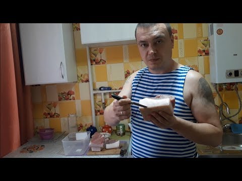 Видео: КОСТРЕЦ это Лучшее сало для засолки! Как солить сало!