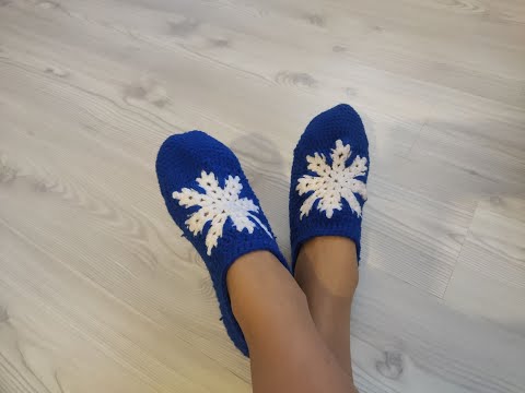 Видео: Вязание следков-носочек крючком на основе бабушкиного квадрата. Подробный МК.