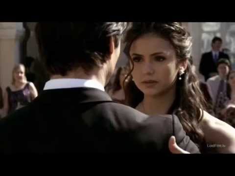 Видео: Деймон и Елена обними меня