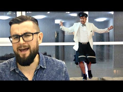 Видео: В НОЧНОМ КЛУБЕ: как танцевать и как познакомиться с девушкой