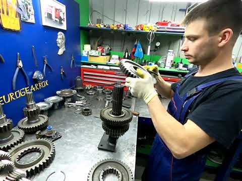 Видео: Ремонтируем коробку передач на автомобиле МАЗ Fastgear 9js135a.