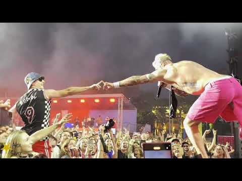 Видео: Гудтаймс – Спасибо, Артём (Live, Москва, 28.06.24)