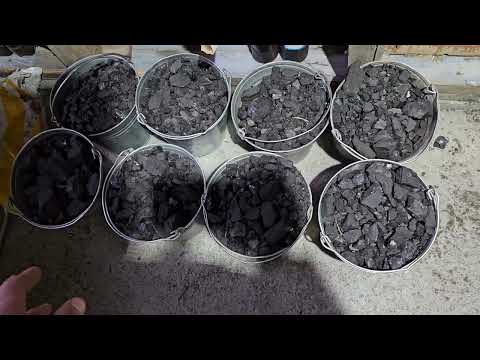 Видео: как подкладывать уголь тк.Горняк serikkan.сeс инстаграмм мой 87774044202