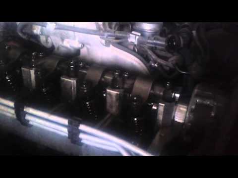 Видео: Регулировка зазора насос-форсунок Vw Caddy 1.9BLS