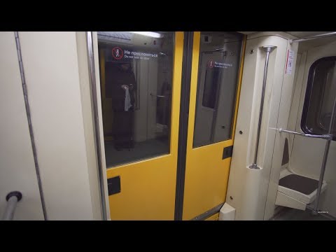 Видео: Russia, Moscow, metro night ride from Чка́ловская to Добры́нинская