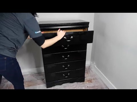 Видео: Дайте вашему старому комоду новую жизнь с помощью этого лайфхака!